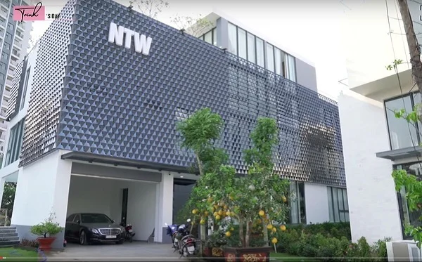 Toàn cảnh siêu biệt thự NTW trị giá 50 tỷ đồng của Ngọc Trinh tại Villa Park