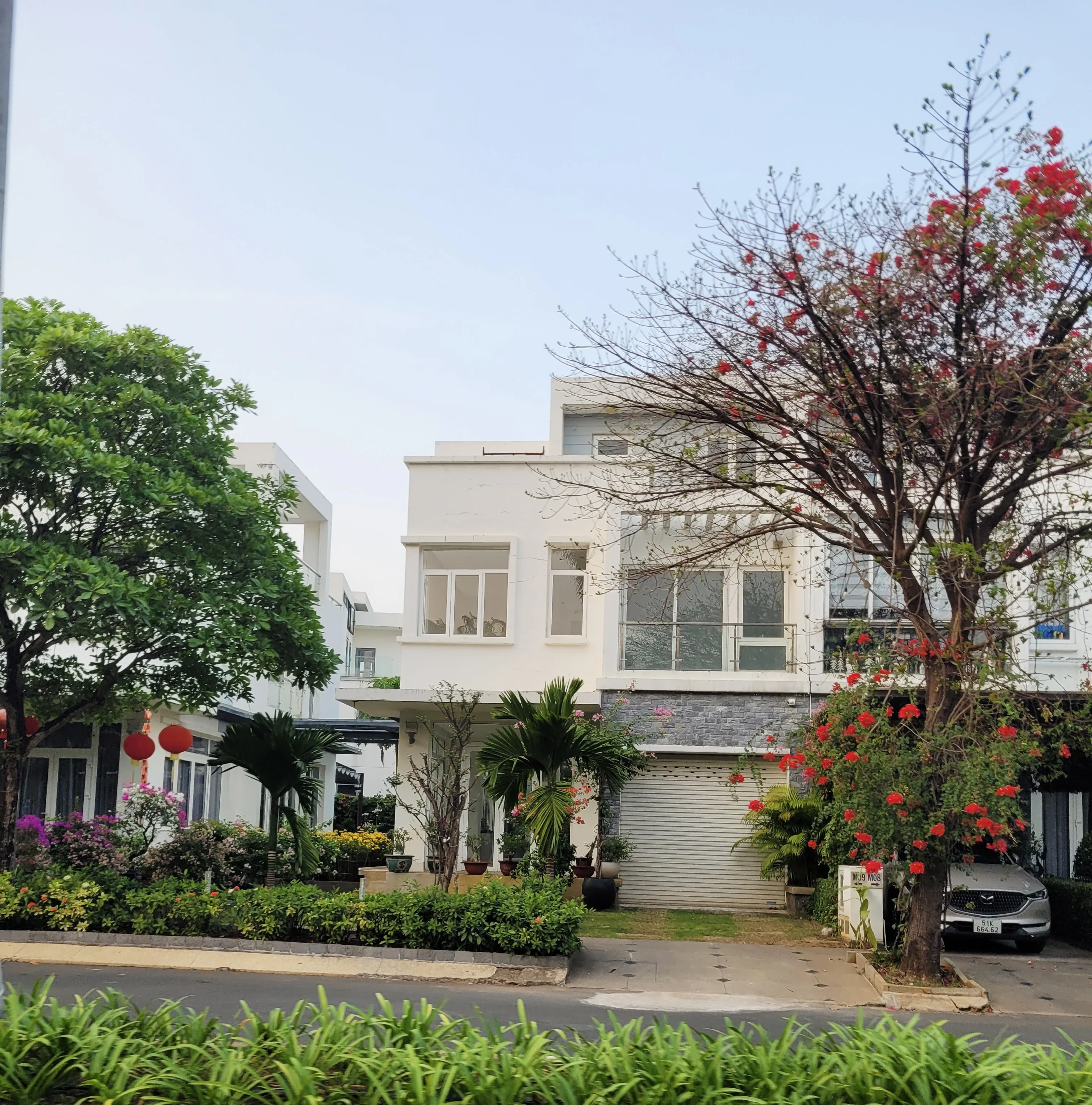 Biệt Thự Song Lập 10x30 - Sân Sau Rộng