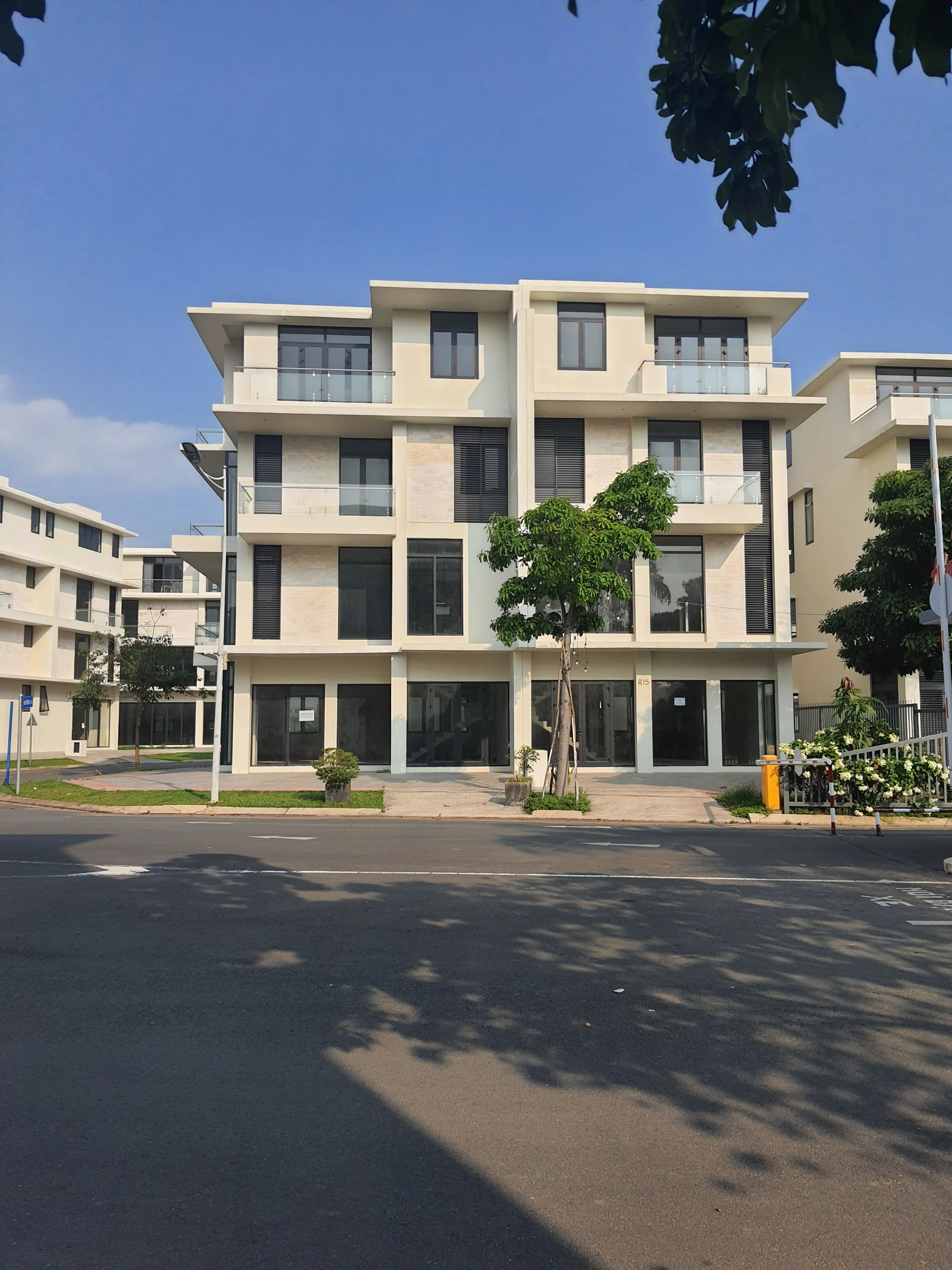 Cho Thuê Biệt Thự Song Lập 10x17 - 5 Phòng Ngủ